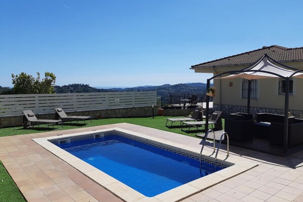 Holiday Home Swimming Pool