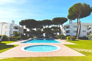 Holiday Home Swimming Pool