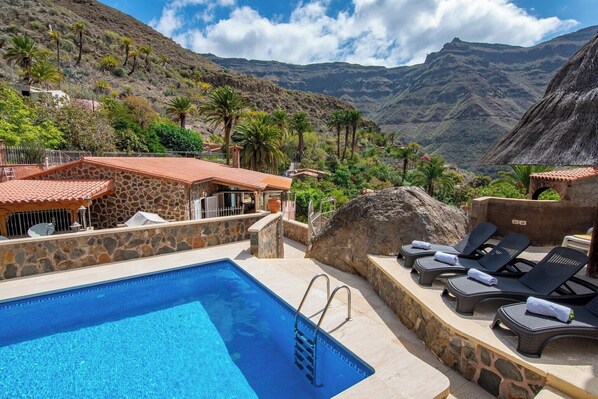 Holiday Home Swimming Pool