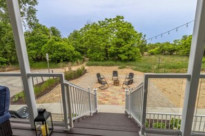 Main Level | Front Deck | Patio