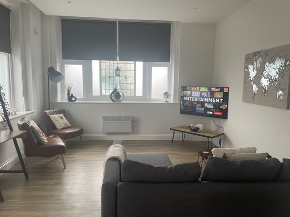 Living Room / Lounge