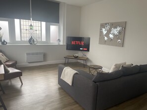 Living Room / Lounge