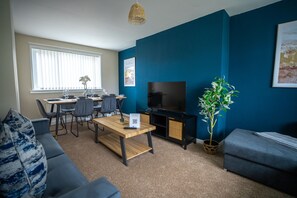Living Room / Lounge