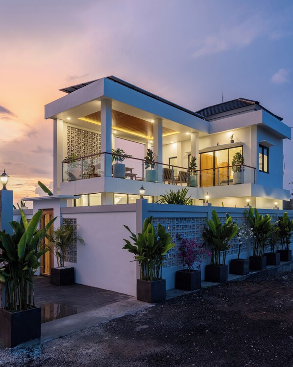 Front of property - evening/night