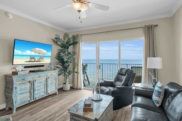 Crystal Shores West 303