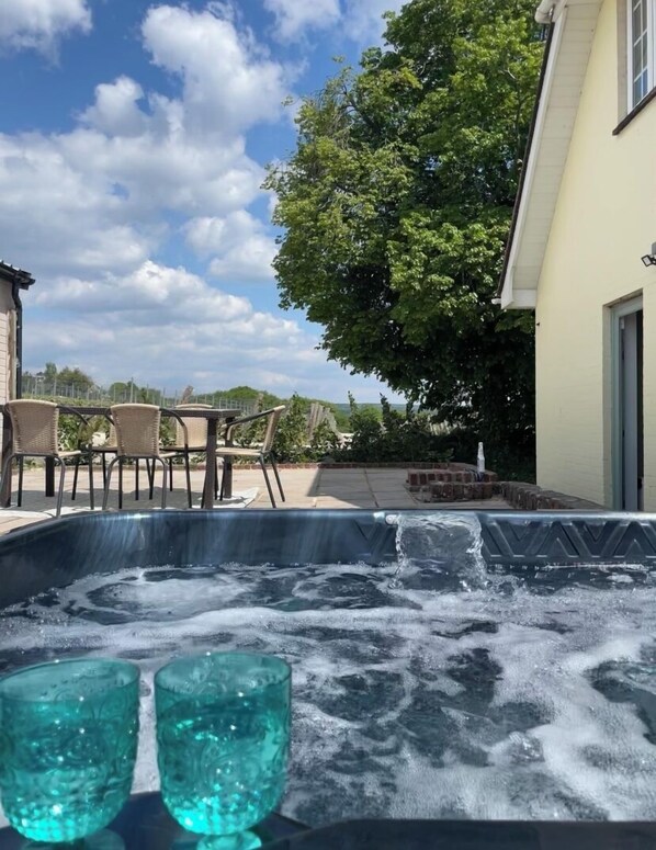 Patio & hot tub