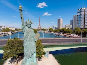 La statue de la liberté est à deux minutes de l'immeuble !