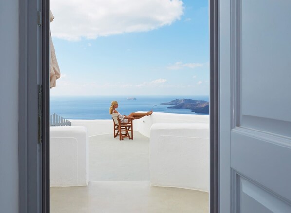 Alluring  Santorini Room | Nereid Room | Breathtaking Caldera and Sea Views | Lovely Furnished Balcony | Prime Location | Fira