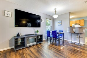 Living Room & Dining Area | 1st Floor | Central A/C & Heating | Free WiFi