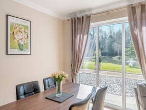 Dining Area | Fishermans Den - Everglades Caravan Park and Lodges, Denver, King’s Lynn