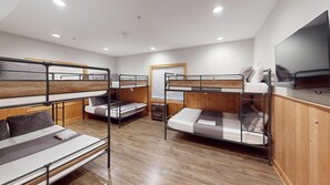 711-Bedroom 5