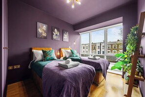 Bedroom 2 (with 2 singles or zipped to king size bed) (1)