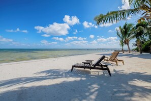 Extended Beach loungers