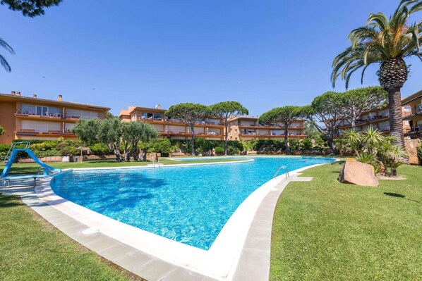Holiday Home Swimming Pool