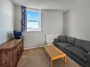 Living area | Apartment 33 - Herstmonceux Castle Estate, Herstmonceux
