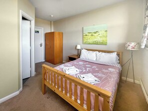 Double bedroom | Apartment 33 - Herstmonceux Castle Estate, Herstmonceux