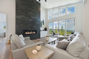 Family Room (1)