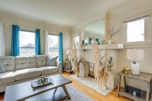 Living Room | Free WiFi | Forced Heating