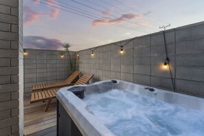 Bain à remous extérieur