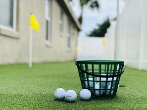 Private mini golf putting green
