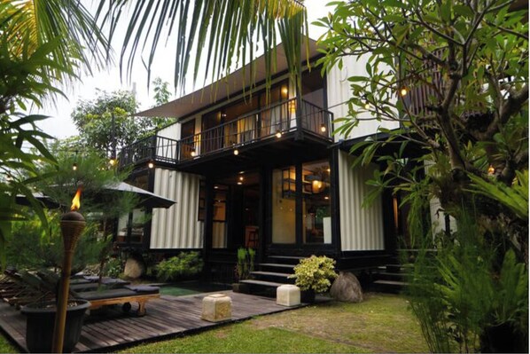Revitalized and beautifully renovated luxury Shipping Container Villa
