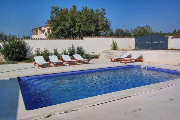 Piscine maison de vacances