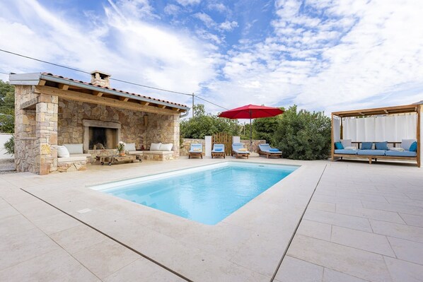 Piscine maison de vacances