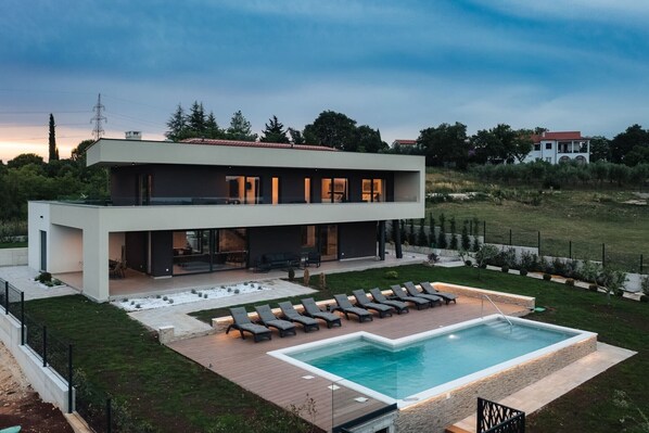 Holiday Home Swimming Pool
