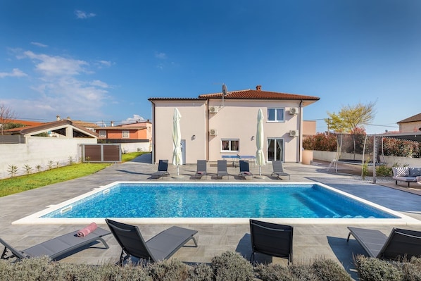 Holiday Home Swimming Pool