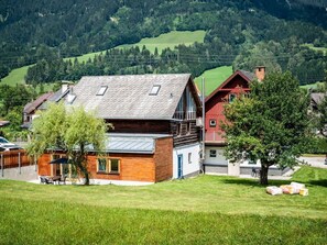 Apartments Sopherl by myNests