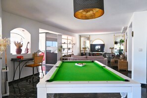 Game room