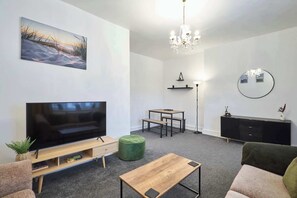 Queen Street Apartment, Amble - Host & Stay