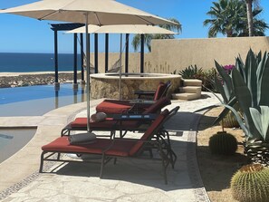 Pool with Hot tub and hammock