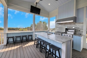 Outdoor Kitchen