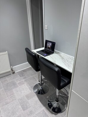  Breakfast Bar