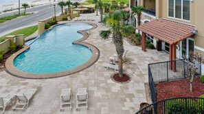 Infinity pool with pool deck