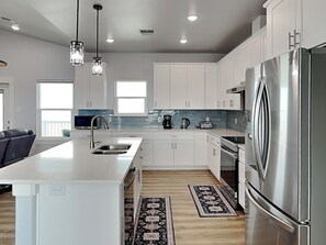 Full Size Kitchen