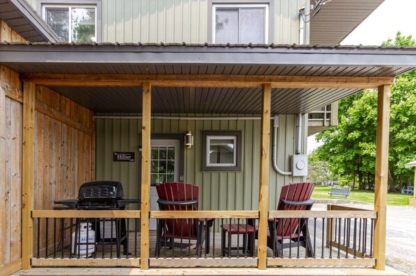 West Lake Cottages - Hillier Lodge (4-plex)
