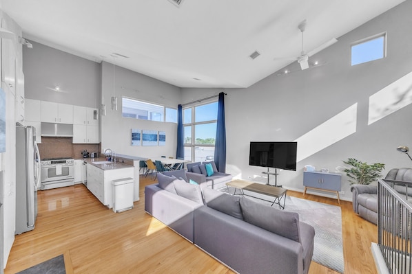 Indoors, Furniture, Living Room, Floor, Flooring
