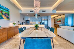 Dining room seating for 6 people 