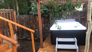 Complimentary access to our Wildcrafter Spa with soaking tubs and steam room