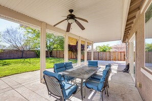 Covered Patio | Grill