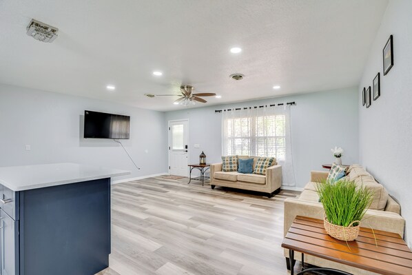 Belleview Vacation Rental | 3BR | 2BA | 2,116 Sq Ft | Step-Free Access