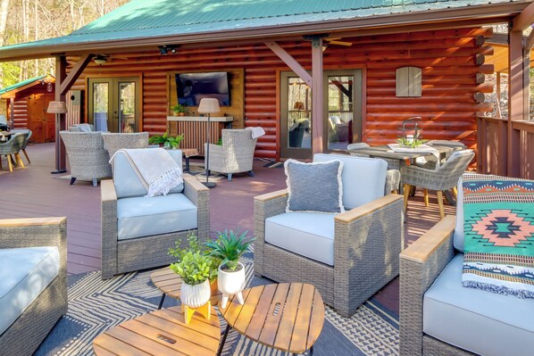 Murphy Vacation Rental | 3BR | 2BA | 1,500 Sq Ft | 1 Step to Enter