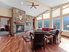 Common Area 1