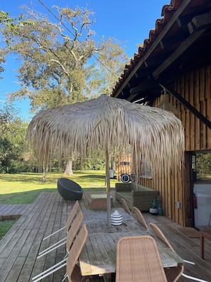 Outdoor dining