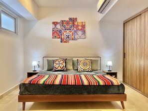 King-size bed and night tables