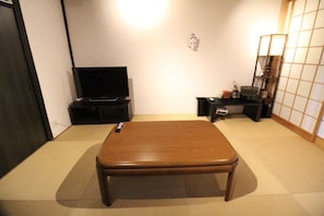 1F Room