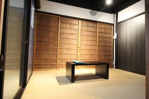 1F front room
