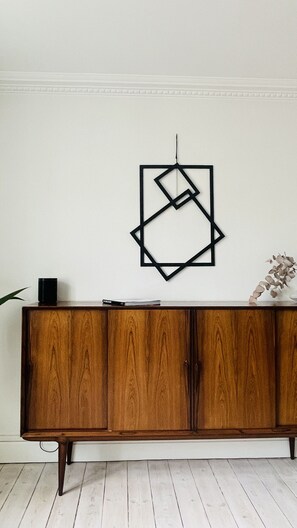 Room Detail